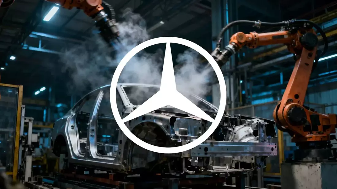 Mercedes-Benz Stock: Buy Ratings vs China Weakness, Hungary Plant Upside