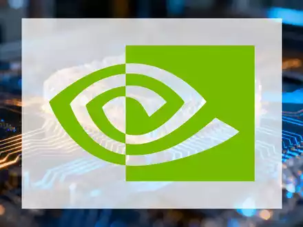 Nahaufnahme von Mikrochip-Strukturen mit leuchtenden Pfaden, die technologische Innovation und fortschrittliche Fertigung symbolisieren. - Foto: über boerse-global.de