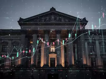 Eine komplexe Finanzgrafik überlagert ein klassisches Gebäude, das Vermögensverwaltung und rechtliche Strukturen symbolisiert. - Foto: über boerse-global.de