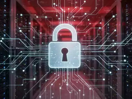 Ein digitales Vorhängeschloss über einem Netzwerk aus leuchtenden Datenlinien und Servern mit einem roten Schimmer im Hintergrund. - Foto: über boerse-global.de