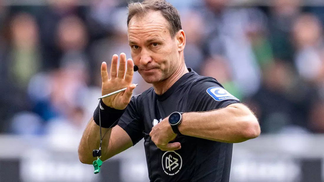 Bastian Dankert ist beim WM-Finale als Video-Assistent im Einsatz. (Archivbild) - Bild: David Inderlied/dpa