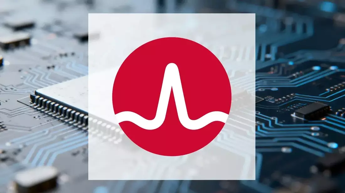 Broadcom Stock Falls 5% Amid AI Revenue Surge and VMware Regulatory Scrutiny