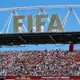 Würden alle durch den Treibhausgas-Ausstoß der WM 2026 entstandenen Kosten gleichmäßig auf die Fans verteilt, müsste ein Ticket  etwa 114 US-Dollar teurer werden. (Archivbild) - Bild: Jan Woitas/dpa