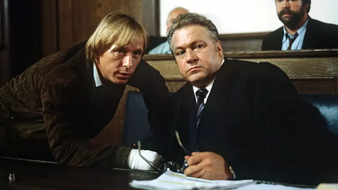 Claus Theo Gärtner (links) als Privatdetektiv Matula und sein erster sogenannter Dienstherr in der ZDF-Krimiserie «Ein Fall für zwei», Günter Strack als Rechtsanwalt Dr. Renz. (Archivbild) - Bild: Jörg Schmitt/dpa
