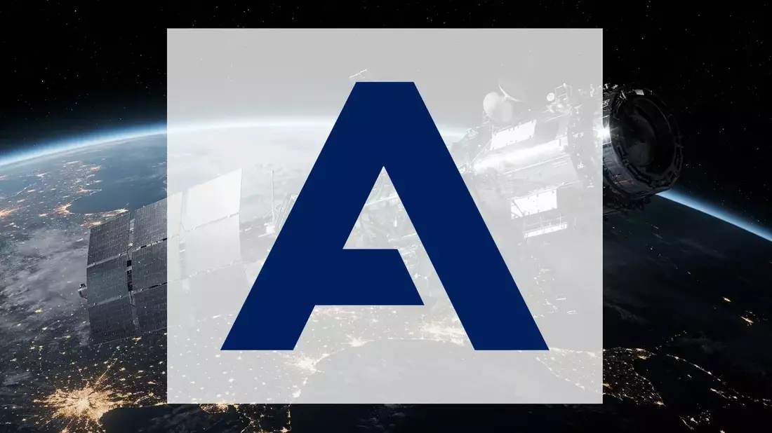 Airbus Q2 Delivery Surge, A220 Stretch, and Stock Outlook