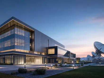 Architektur-Render präsentiert modernen Forschungscampus von L3Harris Technologies, ISIN US5024311095, mit Satellitenschüsseln bei Dämmerung - Foto: THN