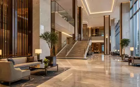 InterContinental Hotels Group PLC (GB00BHJYC057) betreibt weltweit elegante Hotellobbys mit gehobener, moderner Business-Ausstattung - Foto: THN