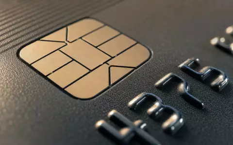 Makroaufnahme eines Kartenchips zeigt Kerntechnologie der Branche von Nexi S.p.A., ISIN IT0005366767 an der Börse - Foto: THN