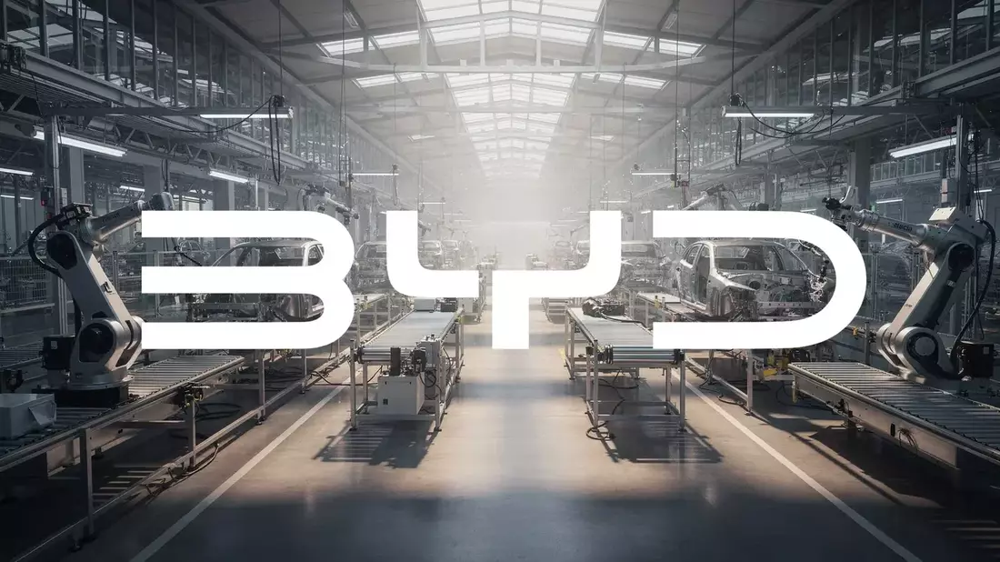 BYD acelera su expansión global con marca única, 6.000 cargadores y alianza con Covestro