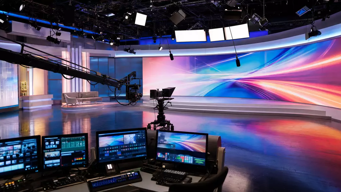 Modernes TV-Studio Kamerakran ITV plc GB0033986497
