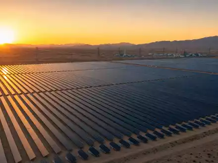 First Solar Inc. betreibt riesige Solarparkanlage in der Wüste, ISIN US3364331070 steht für Erneuerbare Energien - Foto: THN