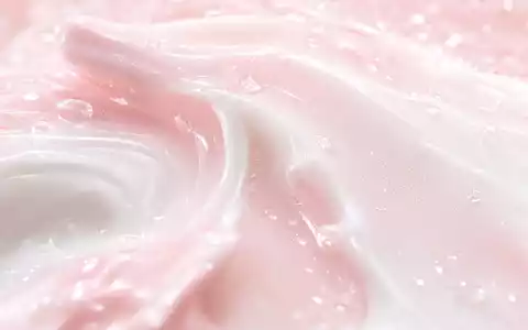 Diese Makroaufnahme einer Cremetextur veranschaulicht die Produktqualität von L'Oréal S.A. (FR0000120321) im Kosmetikmarkt - Foto: THN