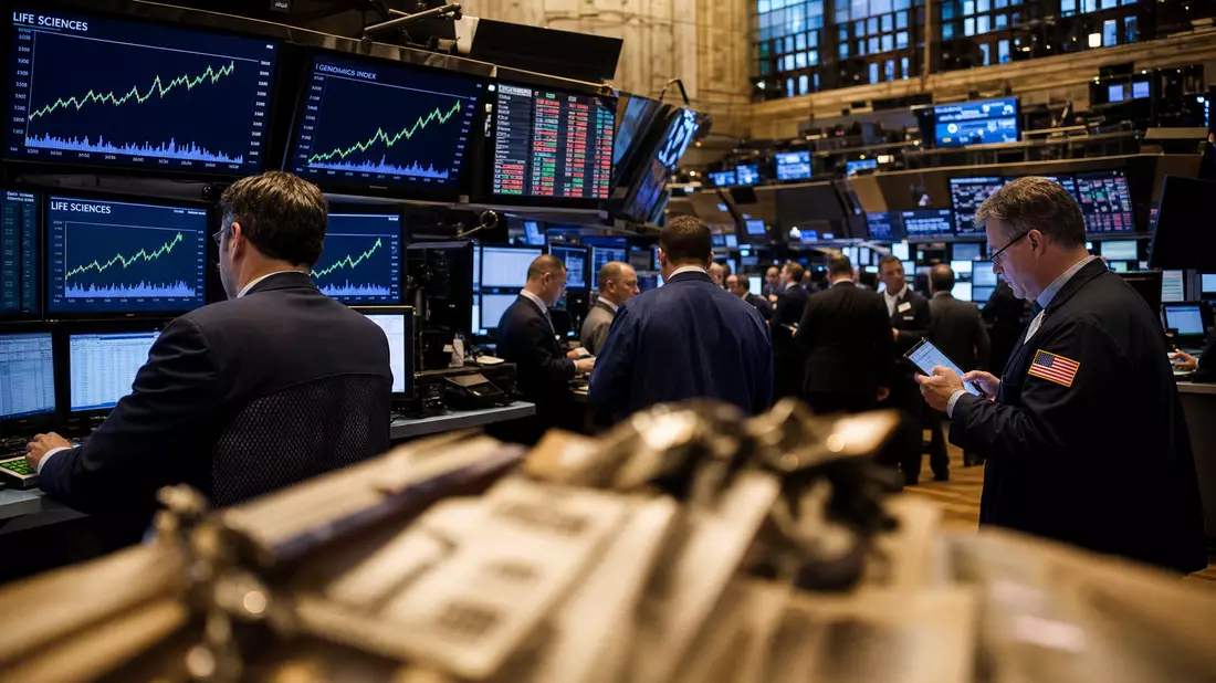 NYSE-Börsenparkett mit Life-Sciences-Aktiencharts – Agilent Technologies