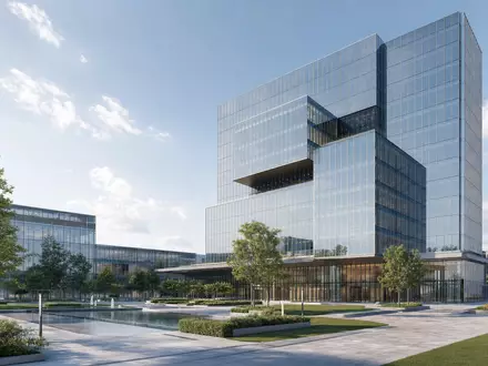 Sopra Steria Group FR0000050809 präsentiert einen modernen Glas-Bürokomplex als präzises Architektur-Render mit Grünflächen davor - Foto: THN