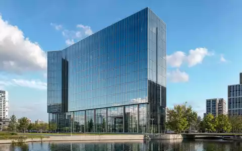 ASR Nederland N.V. (ISIN NL0011872643) zeigt fotorealistisch ein modernes Versicherungs-Bürogebäude in Utrecht bei Tageslicht - Foto: THN