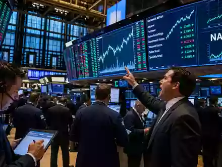 Starbucks Corp. US8552441094 dokumentiert dynamisches Börsen-Editorial mit belebtem NASDAQ-Handelsraum und aktuellen digitalen Konsum-Sektorcharts - Foto: THN