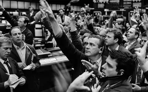 Cboe Global Markets zeigt historischen Handelsparkett Betrieb in Chicago, ISIN US12514G1085, schwarz weiĂ dokumentiert - Foto: THN