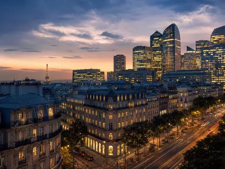Fotorealistische Paris-Skyline symbolisiert Eurazeo SE (FR0000121121) als führende europäische Beteiligungsgesellschaft mit Sitz Paris - Foto: THN