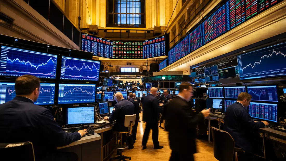 NYSE-Börsenparkett mit Händlern und Monitoren, Versorgungssektor-Kursdiagrammen