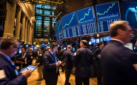 Becton Dickinson NYSE Börsenparkett mit Healthcare Sektor Kursdiagrammen auf Screens, Aktie US0718131099 - Foto: THN