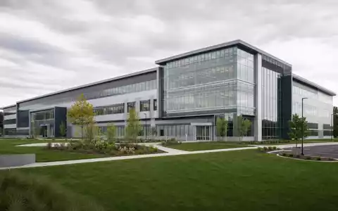Charles River Laboratories Forschungscampus in Wilmington Massachusetts, modernes Glaslaborgebäude, ISIN US1591881009, Außenansicht - Foto: THN