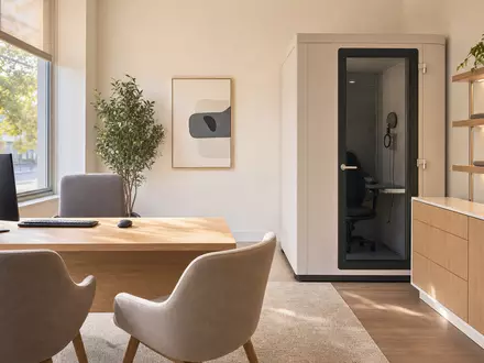 Fotorealistisches Bild zeigt modernen Hörzentrum-Ladenraum, passend zu Amplifon S.p.A. mit ISIN IT0004056880, Sektor Medizintechnik - Foto: THN