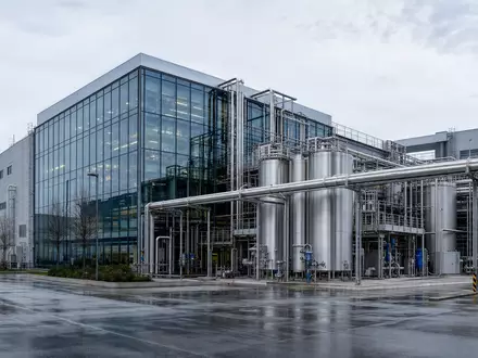 Recordati S.p.A. (IT0003828271) betreibt moderne Pharma-Produktionsanlagen mit hochwertiger Fertigungstechnik am Firmensitz in Mailand, Italien - Foto: THN