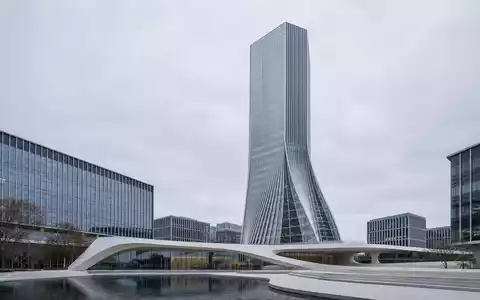 Invesco Ltd. modernes Finanzhochhaus als architektonisches CGI-Render mit Glasfassade, ISIN BMG491BT1088 Büroturm - Foto: THN