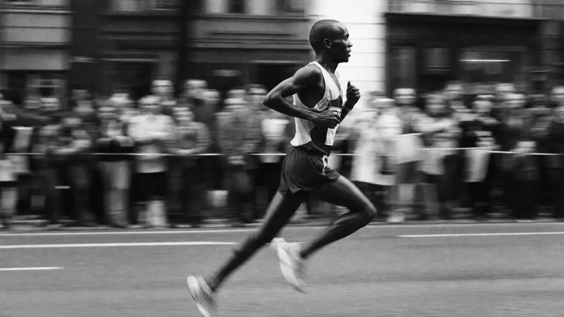 SW-Reportage Laufsportler in Bewegung, Adidas AG DE000A1EWWW0
