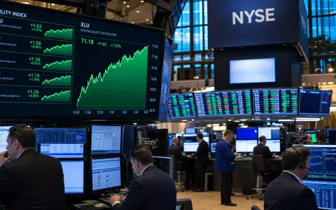 Xcel Energy Inc (ISIN US98389B1008) notiert an der NYSE, gezeigt im Editorial-Foto eines belebten Börsenparketts - Foto: THN
