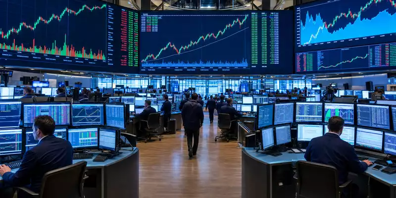 CrowdStrike Holdings Aktie US22788C1053 auf dem NASDAQ-Börsenparkett mit Technologiecharts und Händlern im Blickfeld - Foto: THN