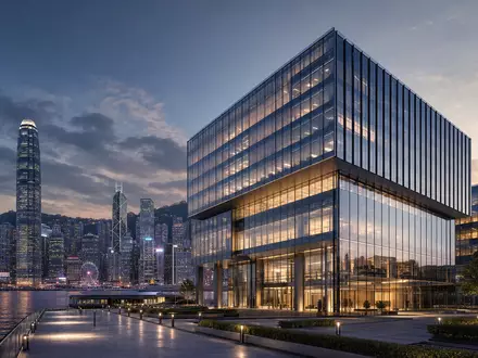 Prudential plc, ISIN GB0007099541, symbolisiert durch architektonischen Glas-Turm-Render nahe Hongkonger Hafenfront am Abend - Foto: THN