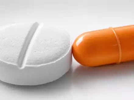 Indivior PLC, ISIN GB00BYZ0C031, stellt Tabletten und Kapseln her, hier als Makroaufnahme gezeigt - Foto: THN