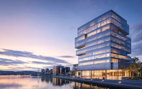 Architektur-Render eines Glas-Hochhauses am Wasser visualisiert den Unternehmenssitz von Skandinaviska Enskilda Banken, ISIN SE0000148884 - Foto: THN