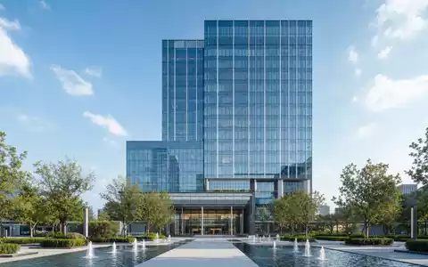 Architektur-Render eines gläsernen Firmensitzes repräsentiert Molson Coors Beverage, ISIN US60871R2094, mit moderner Fassade und Springbrunnen - Foto: THN