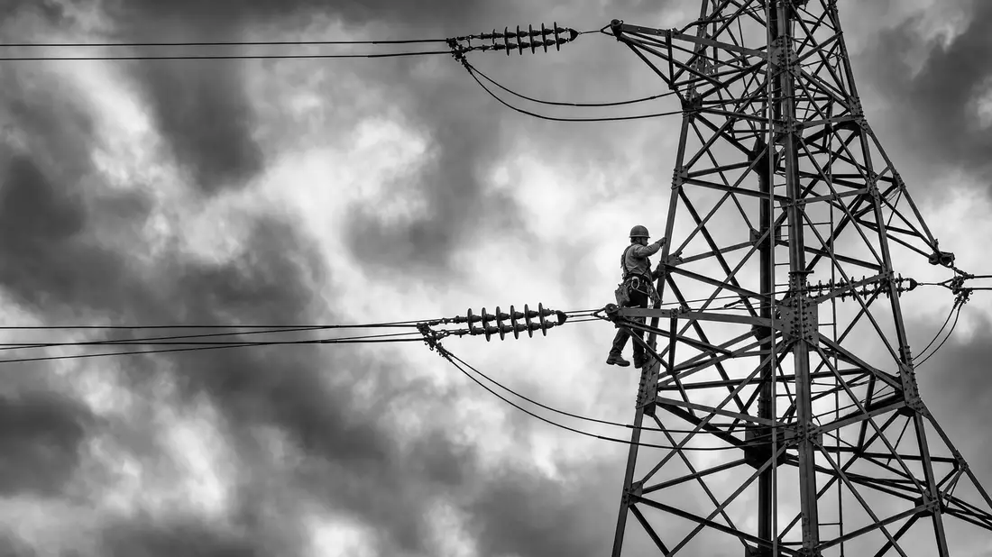 SW-Reportage Techniker Strommast Terna - Rete Elettrica Nazionale IT0003242622