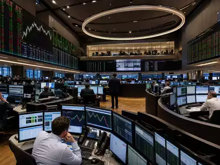 Garmin Ltd. SIX Swiss Exchange ZĂŒrich Handelssaal SMI Elektronik-Sektor Kursanzeigen BörsenhĂ€ndler CH0114405324 - Foto: THN
