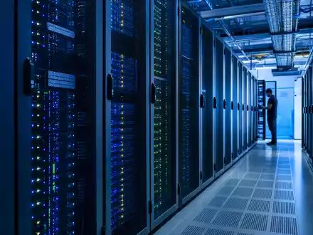 Jack Henry & Associates Inc. (US46625H1005) betreibt Rechenzentren für sichere Bankensoftware und digitale Zahlungen - Foto: THN