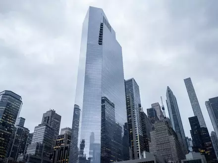 Architektur-Render eines Glasturms in Manhattan reprÀsentiert den Hauptsitz von Blackstone Inc. mit ISIN US09259E1082 - Foto: THN