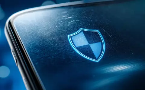 Assurant Inc. Geräteschutz Konzept von US04621X1081 in extremer Makroaufnahme eines modernen Smartphone Displays - Foto: THN