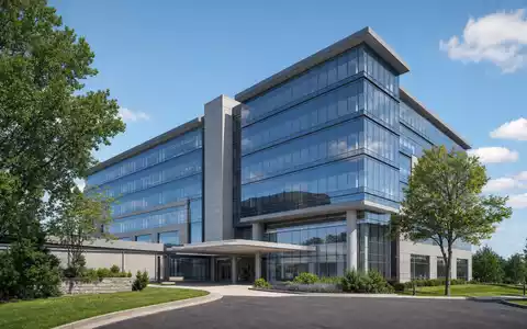 CVS Health Corp. modernes Unternehmensgebäude als Architektur-Render mit moderner Glas-Stahl-Fassade, ISIN US1266501006 - Foto: THN