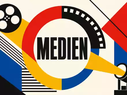 Disney (Walt) Co. US2546871060 Bauhaus-Poster mit geometrischen Formen Filmrolle und Sektor-Text MEDIEN in PrimÀrfarben - Foto: THN