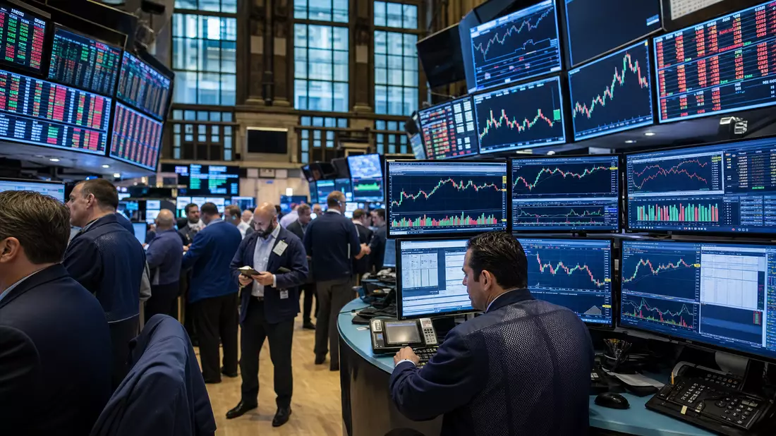 NYSE-Handelsfloor mit Energie-Charts auf Monitoren, Editorial-Foto