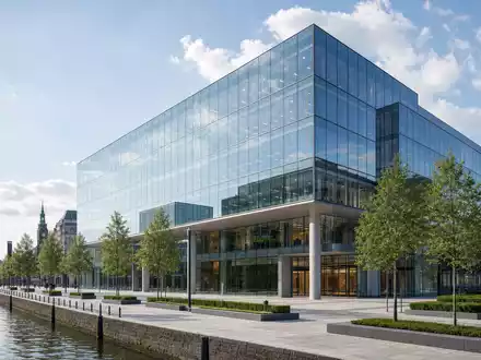 Heineken N.V. (NL0000009165) unterhält repräsentative Konzernbüros in modernen verglasten Bürogebäuden direkt am Amsterdamer Wasser - Foto: THN