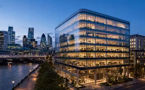 Architektur-Render eines Bürohochhauses repräsentiert den modernen Konzernsitz von WPP plc (ISIN JE00B8KF9B49) in London - Foto: THN