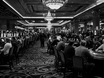 Caesars Entertainment Spielhalle in Reno NV dokumentarisch fotografiert, ISIN US12738T1034 an der Börse - Foto: THN