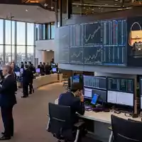Editorial-Aufnahme vom Handelsraum der Euronext Paris zeigt Marktumfeld von Kering S.A. mit ISIN FR0000121485 heute - Foto: THN
