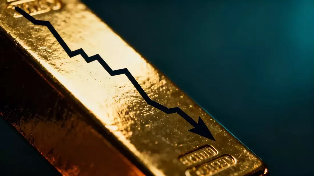 Gold Dips Below $4,000 as Strong US Data and Oil Spike Fuel Rate-Hike Fears