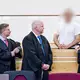Ein Arzt der Medizinischen Hochschule soll zwei Patienten getötet und es in einem Fall versucht haben. - Bild: Moritz Frankenberg/dpa