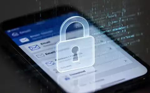 Ein stilisiertes, digitales Vorhängeschloss, teilweise transparent, über einem unscharfen Smartphone-Bildschirm mit E-Mail-Elementen. - Foto: über boerse-global.de